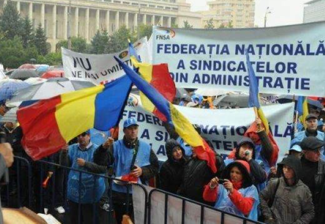 Bugetarii din administrație amenință cu greva generală 3 Bugetarii din administrație amenință cu greva generală | MyTex.ro