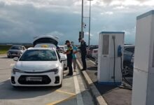 Taxi taxiuri