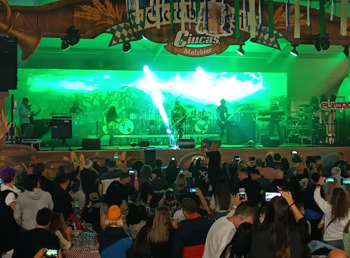 Oktoberfest Brașov 2025. Un singur minus, deranjant / Cargo - show de excepție 2 Oktoberfest Brașov 2025 | MyTex.ro