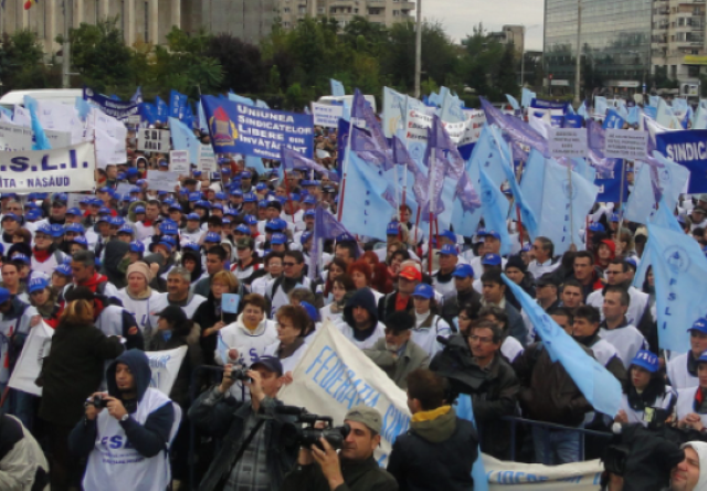 Sindicaliștii din învățământ, întrebați dacă vor grevă neoficială 3 Sindicaliștii din învățământ | MyTex.ro