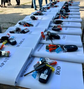 Pe ce criterii s-au repartizat microbuzele electrice către școlile din județ | MyTex.ro