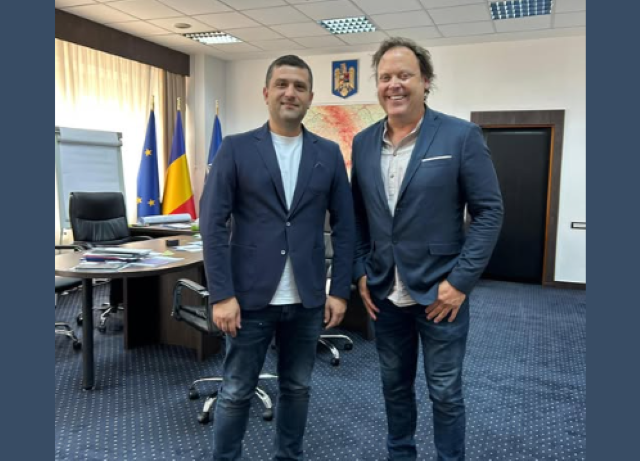 Charlie Ottley a depus actele pentru cetăţenia română | MyTex.ro