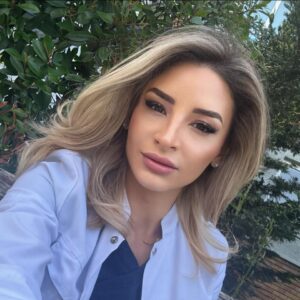 Director medical găsit mort în Camera de gardă a spitalului... Ştefania Szabo avea 37 de ani 1 Director | MyTex.ro