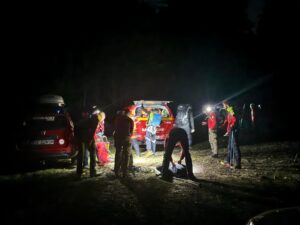 Șocant... Minorul găsit de meteorologul de la Stația Omu fusese lăsat de părinți să continue singur traseul pe munte, deși au fost 5 accidente mortale în ultimele 2 săptămâni / Salvamont: Băiatul este rănit la coloană și nu se poate mișca (video) 15 Minorul | MyTex.ro