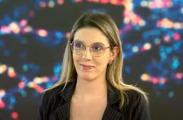 Diana Buzoianu | MyTex.ro