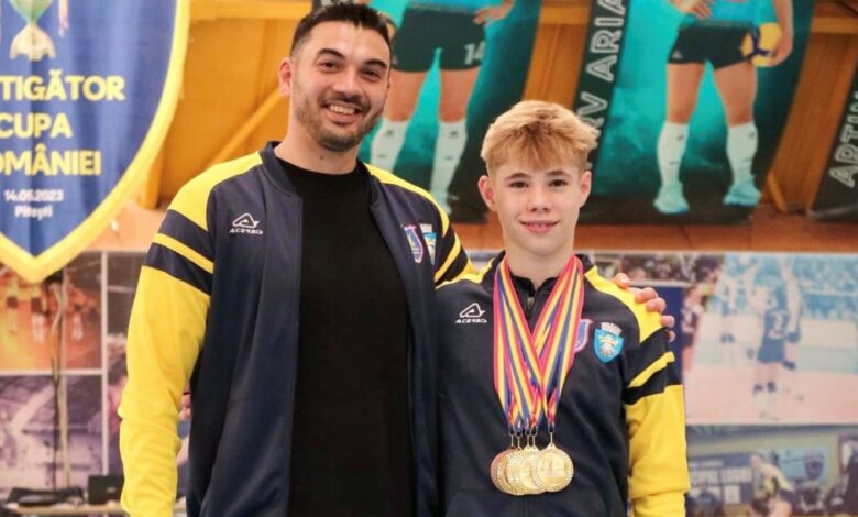 Premieră pentru Corona Braşov. Gimnastul Leo Jason Trandaburu, campion naţional la individual compus. 4 medalii de aur şi în finalele pe aparate 5 Premieră pentru Corona Braşov