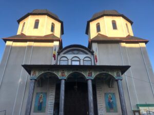 Două zile de hram la biserica din Tractorul | MyTex.ro