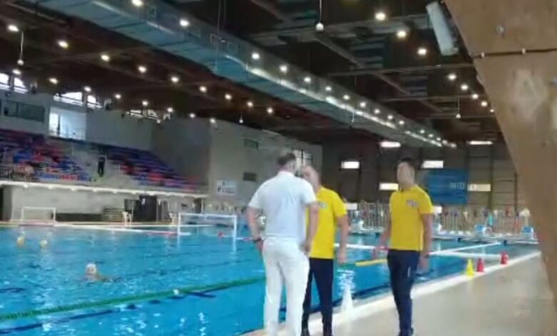 Antrenor de la Corona Braşov, comportament huliganic. Injurii şi ameninţări la adresa unui arbitru. Reacţia clubului: „Nu vom tolera aşa ceva” 3 Antrenor de la Corona Braşov