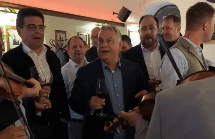 Viktor Orban - petrecere cu lăutari în România 3 Viktor Orban | MyTex.ro