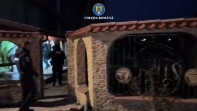 Ultima oră. Polițiștii brașoveni, percheziție la un imobil din județul Covasna! VIDEO 1 percheziție | MyTex.ro