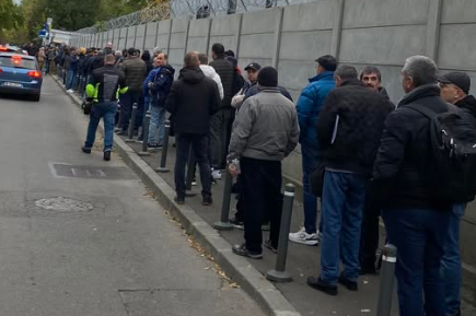 Povestea unui brașovean chemat la „mobilizare” la București / Harababura ar trebui explicată de Ministrul Apărării, care n-a făcut armata 5 Povestea unui braşovean | MyTex.ro
