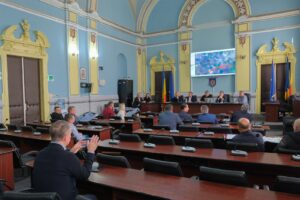 Ședință la CJ Brașov. Aeroportul | MyTex.ro