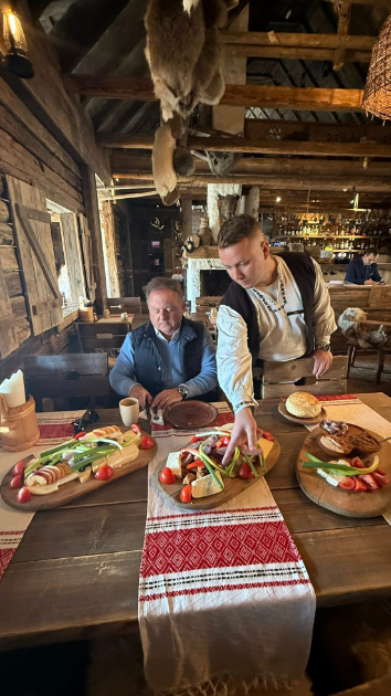 Un cunoscut vlogger Food&Travel, vizită în Braşov / Colaborare cu Polonia şi legătură cu Wizz Air 10 Un cunoscut vlogger Food&Travel | MyTex.ro