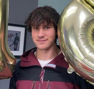 Tânărul | MyTex.ro