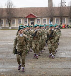 1 Decembrie la Brașov: publicul este invitat la parada militară 17 1 decembrie | MyTex.ro
