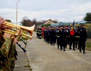 1 Decembrie la Brașov: publicul este invitat la parada militară 18 1 decembrie | MyTex.ro