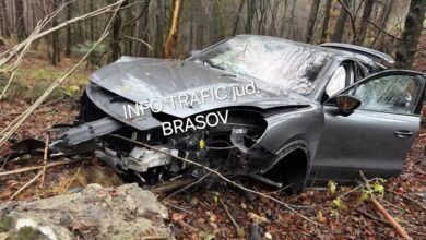 Brașov - Autoturism ieșit în decor, pe Drumul Poienii 5 | MyTex.ro