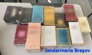 Parfumuri și alte mărfuri posibil contrafăcute, găsite la un târg din județul Brașov 7 mărfuri | MyTex.ro