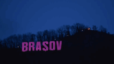 Braşovul îşi schimbă iar culoarea / Ce reprezintă movul 6 Chefi la cuţite | MyTex.ro