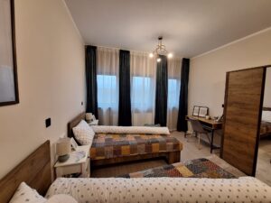 Au fost finalizate lucrările la o nouă casă de tip familial, în județul Brașov (galerie foto) 5 casă de tip familial | MyTex.ro