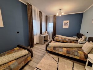 Au fost finalizate lucrările la o nouă casă de tip familial, în județul Brașov (galerie foto) 3 casă de tip familial | MyTex.ro