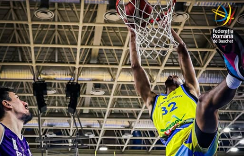 Corona Brașov - una caldă, alta rece 3 Corona Braşov | MyTex.ro