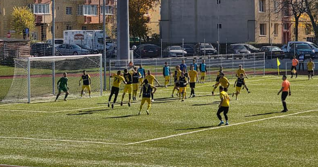 Liga 4 Braşov. Corona - victorie în meciul cu SR / Fotbal în suferinţă 1 Liga 4 Braşov | MyTex.ro
