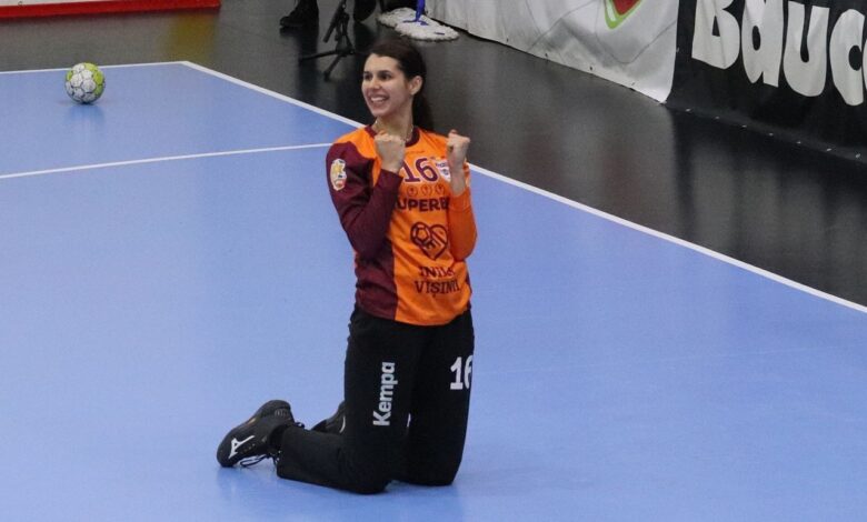 Corona Braşov, aproape de prima lovitură. Denisa Şandru revine acasă 3 Corona Braşov