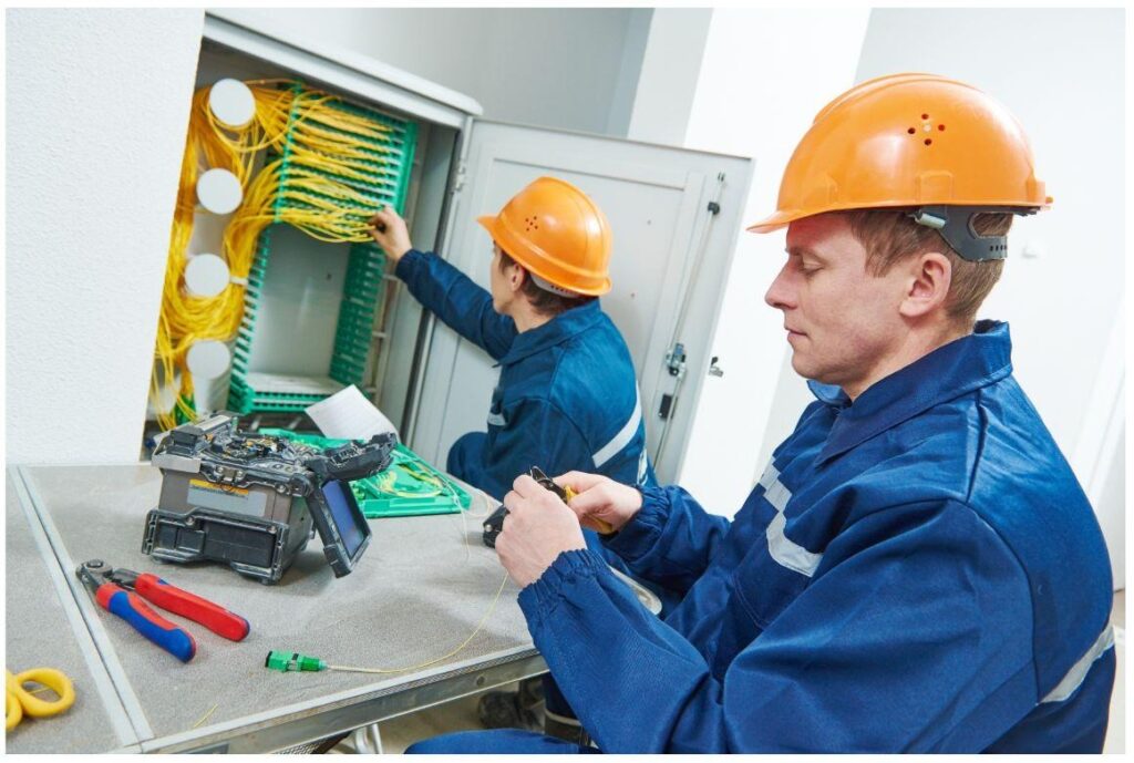 Totul despre aparatele de sudură fibră optică. Cum să eviți greșelile? 7 aparate sudură fibra optica | MyTex.ro