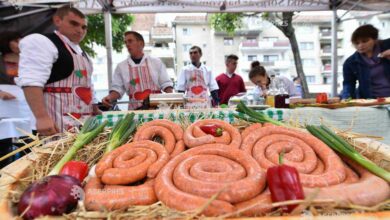 Parada Cârnaţilor - ediție nouă, în apropiere de Brașov! 4 Râșnov | MyTex.ro