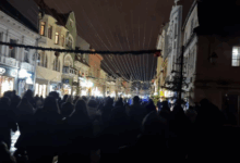 Brașov. O mare de oameni pe strada Republicii / Nu se mai poate urca spre Piața Sfatului 5 impactul | MyTex.ro