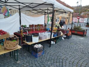 Weekend cu târguri de toamnă în două zone din Brașov / Lipsa locurilor de parcare, o problemă în Piața Unirii 19 târguri de toamnă | MyTex.ro