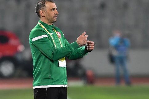 Corona Brașov - misiune ușurată pentru câștigarea Ligii 4 / Antrenorul principalei contracandidate a plecat în eșalonul secund 3 Corona Braşov | MyTex.ro