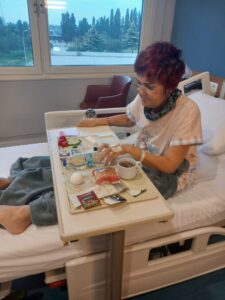 Antreprenorul brașovean Silviu Tănase, alături de o tânără care luptă să-și salveze mama bolnavă de cancer agresiv! „Sunt momente în viață care îți rup sufletul în două" 13 Antreprenorul | MyTex.ro