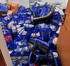 „Sacul lui Moș Crăciun” a ajuns la copiii din casele de tip familial 23 Moș Crăciun | MyTex.ro