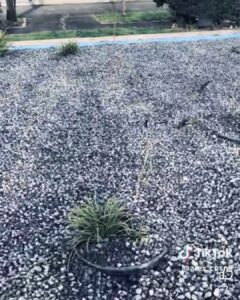 Video. Brașovul are prima fântână arteziană „înmormântată” în pietriș. Oamenii se plâng că este bătaie de joc 12 brașovul | MyTex.ro