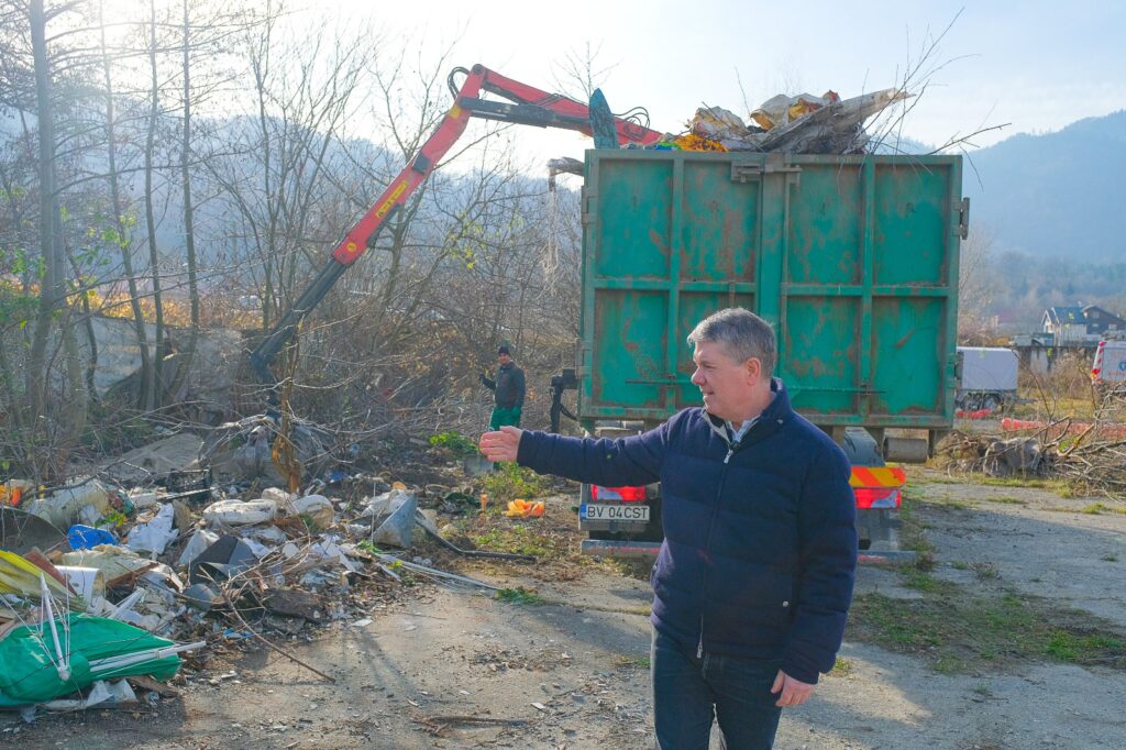 Primăria Brașov a început igienizarea terenului de la fostul Ștrand Noua / Cum va fi reamenajată zona 7 Primăria Braşov | MyTex.ro