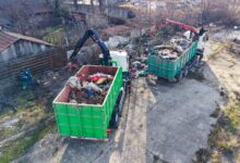 Primăria Brașov a început igienizarea terenului de la fostul Ștrand Noua / Cum va fi reamenajată zona 5 Avion Tarom | MyTex.ro