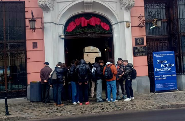 Peste 800 de vizitatori la Ziua Porților Deschise, eveniment organizat de BNR, Agenția Brașov 5 | MyTex.ro