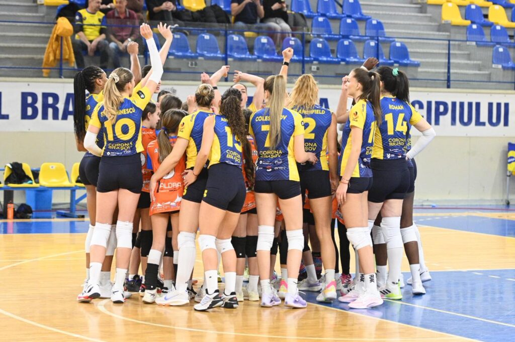 Corona Braşov a învins din nou campioana. Două victorii în 4 zile. Şi fetele au făcut instrucţie cu Dinamo 7 Corona Braşov | MyTex.ro
