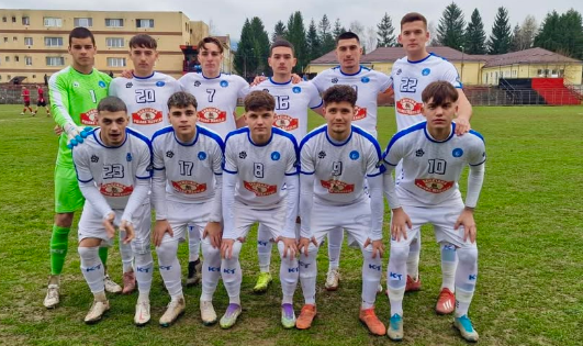 Liga 3. Kids Tâmpa Braşov a făcut scor cu CSM Săcele / Olimpic Zărneşti a primit gol în minutul 90+5 3 Liga 3 | MyTex.ro