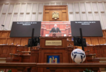 „Prostituție politică” în Parlament: Guvernul Bolojan scapă de moțiune, iar ministrul Mediului aruncă acuzații dure către opoziție 5 CTP despre Elena Lasconi | MyTex.ro