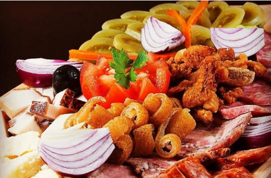 Braşovenii îşi comandă Crăciunul acasă: cât costă sarmalele, răcitura şi porcul în 2025 7 Braşov | MyTex.ro