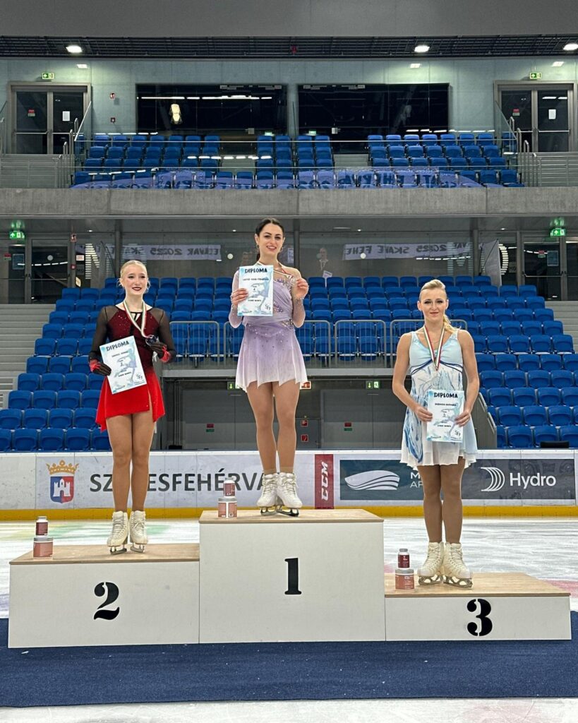 Julia Sauter | MyTex.ro