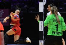 Ce va alege Rebeca Necula