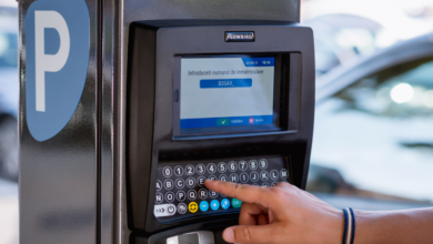 Parcometru aruncat în aer cu un articol pirotehnic, pe un bulevard din Brașov 12 șoferi | MyTex.ro