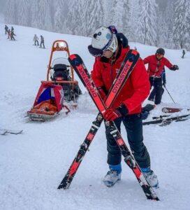 Accidente pe pârtiile din zona stațiunii Poiana Brașov: 16 intervenții ale Salvamont, cinci persoane transportate la spital 16 Brașov | MyTex.ro