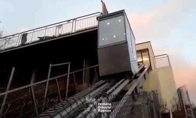 Ascensorul | MyTex.ro