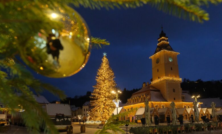 Brașovul își ia rămas-bun de la luminile de Crăciun 3 Brașovul | MyTex.ro