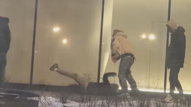 Update. Adolescent bătut de alți tineri, la AFI Brașov / Agresiunea, filmată, ar fi continuat la un alt centru comercial / Poliția a deschis dosar penal 7 omorâtă | MyTex.ro